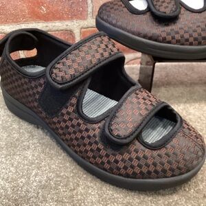 DiaComfort Womens Diabetic Comfort Sandals size 11 M